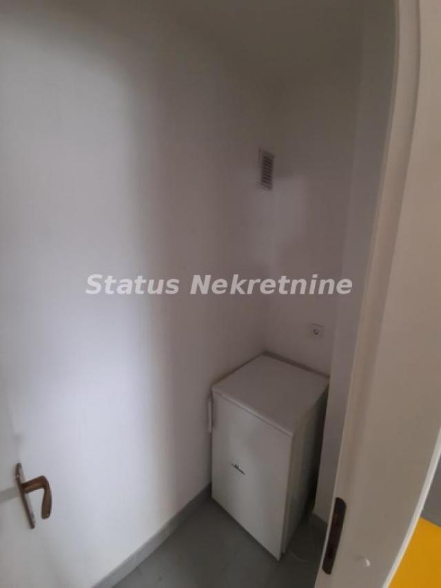 Novo Naselje-Pogodan Dvosoban stan 60 m2 sa Dve Terase bez buke komšija sa gornje Etaže-065/385 8880