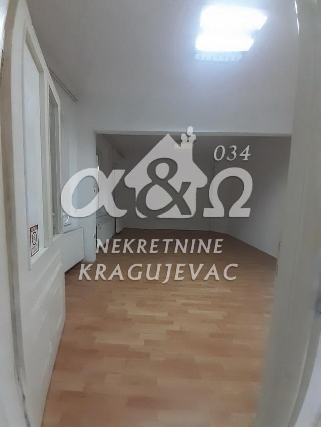 Izdajemo lokal površine 49m2 u Centru