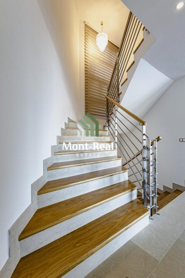 Modern villa for sale in Stoliv, Kotor