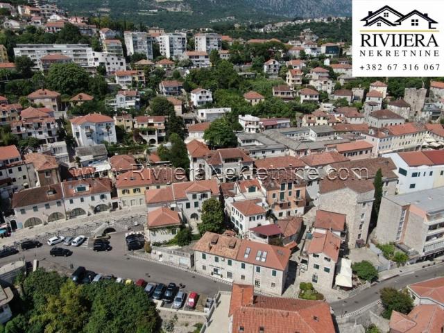 Kuca u izgradnji stari grad Herceg Novi