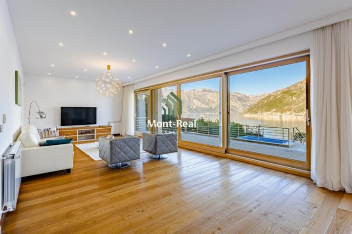 Modern villa for sale in Stoliv, Kotor