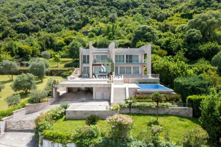 Modern villa for sale in Stoliv, Kotor