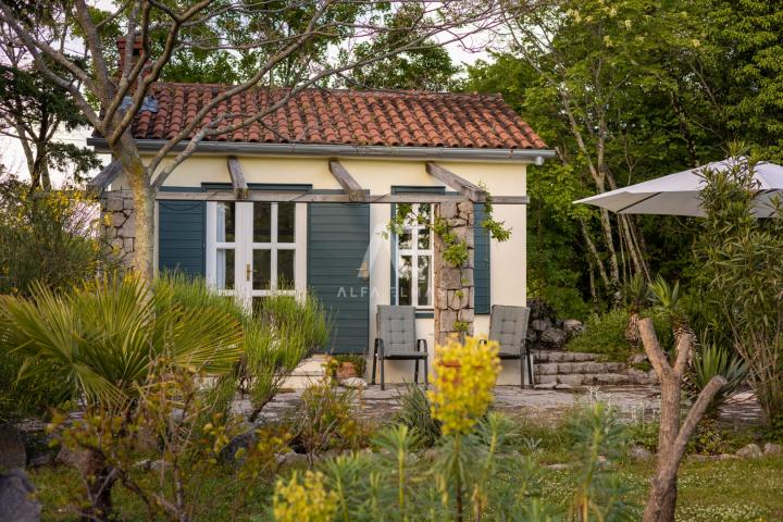 Dobrinj, ein wunderschönes freistehendes rustikales Haus mit Swimmingpool! ID 604