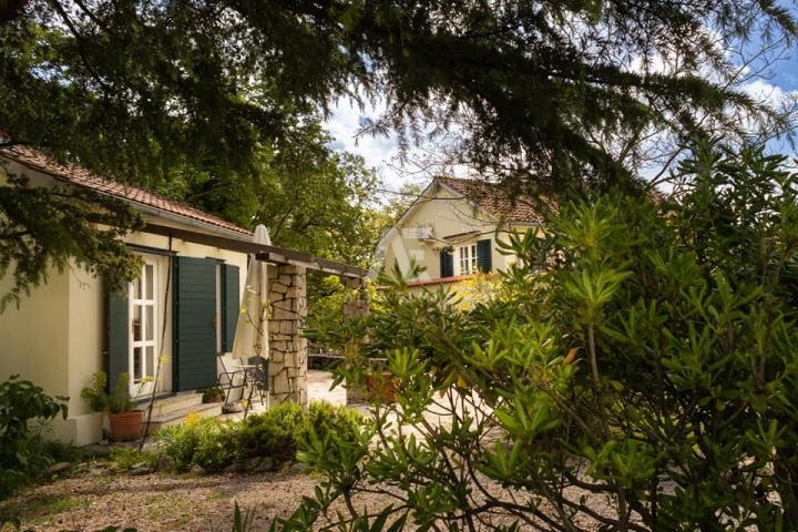 Dobrinj, ein wunderschönes freistehendes rustikales Haus mit Swimmingpool! ID 604