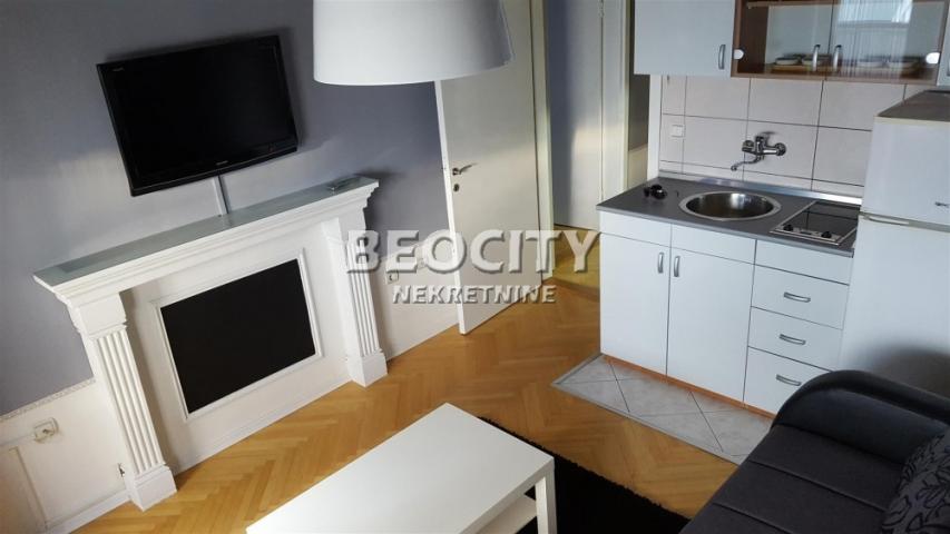 Novi Sad, Centar, Zmaj Jovina, 1. 5, 40m2, 500EUR