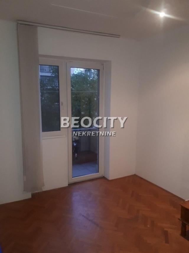 Zemun, Karađorđev trg, 22 Oktobar , 1. 5, 40m2, 350EUR