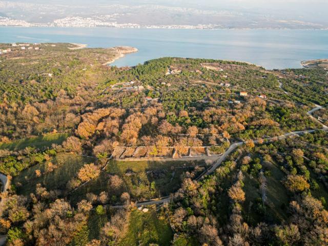 Otok Krk, Šilo -  Očišćeno, ravno poljoprivredno zemljište, buduće građevinsko, 600m do prekrasnih p