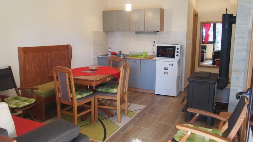 Izdavanje, Stan, 44. 00m2 , Centar