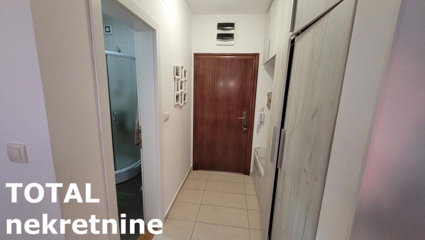 4 Četvorosoban stan NOVI SAD, 179220€