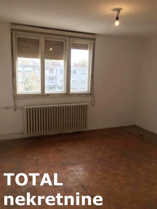 2. 5 Dvoiposoban stan NOVI SAD, 65000€