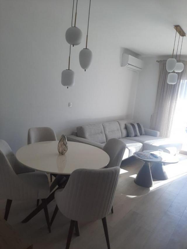 Luxurious Apartment for Rent 65 m2, Dobrota