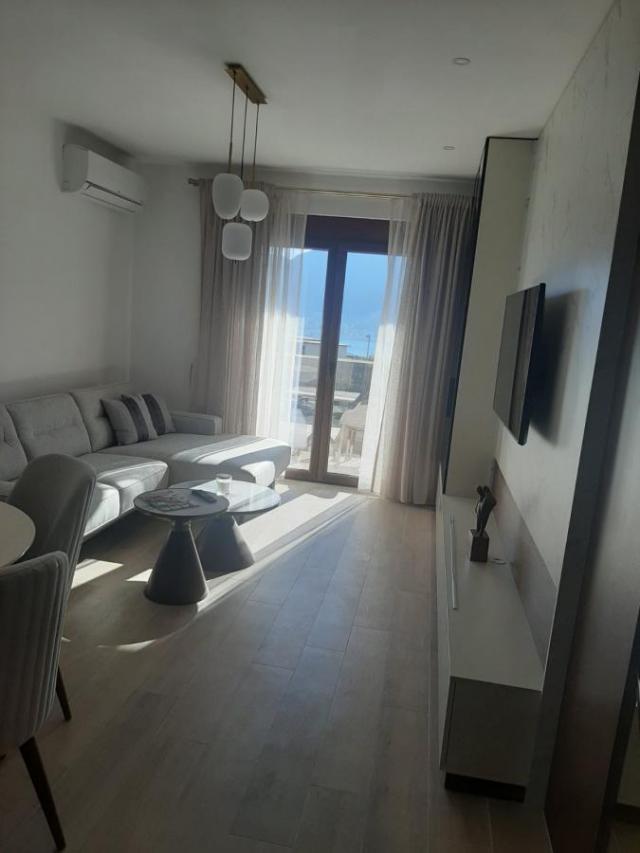 Luxurious Apartment for Rent 65 m2, Dobrota