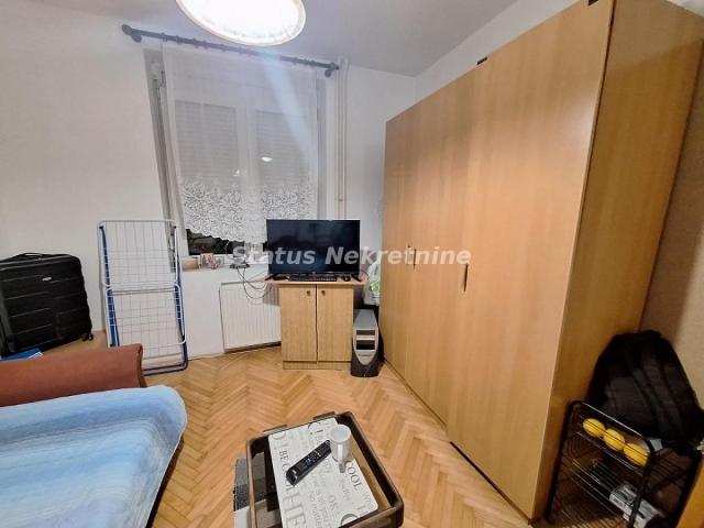 NAMEŠTENA GARSONJERA 20M2 GRBAVICA 240EU