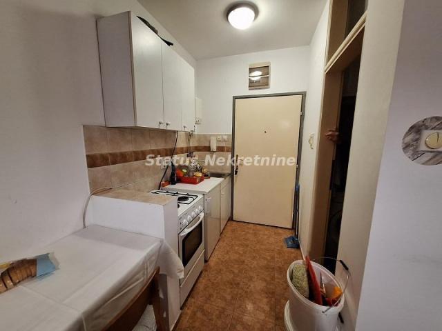 NAMEŠTENA GARSONJERA 20M2 GRBAVICA 240EU