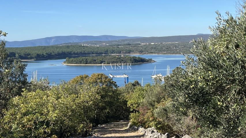 Otok Krk, Punat - predivan apartman s bazenom