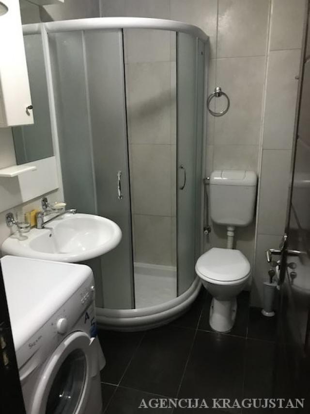 Izdavanje, Stan, 36. 00m2 , Centar