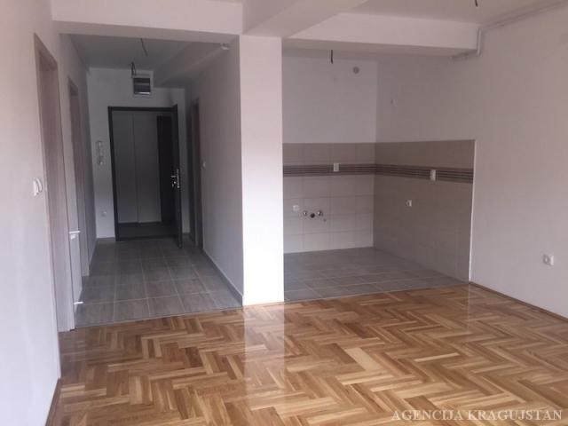 Prodaja, Stan, 59. 50m2 , Centar