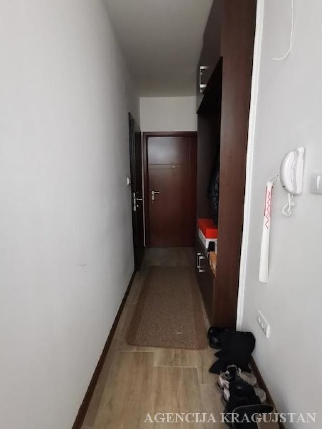 Prodaja, Stan, 65. 00m2 , Centar