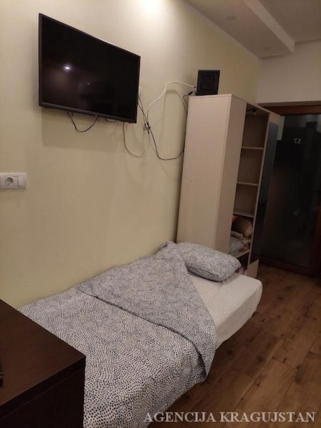 Izdavanje, 25. 00m2 , Veliko Gradište