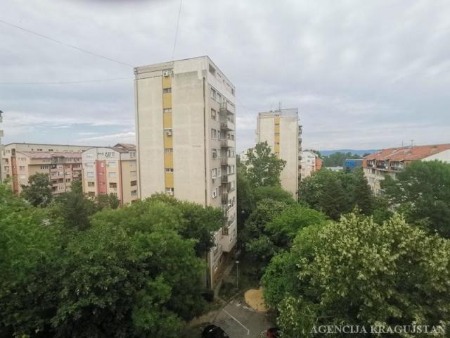 Izdavanje, Stan, 55. 00m2 , Centar