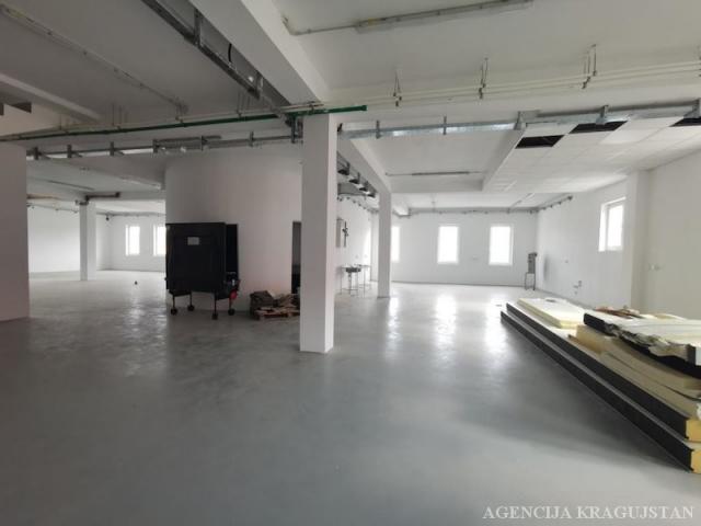 Izdavanje, Lokal, 1200. 00m2 , Industrijska zona