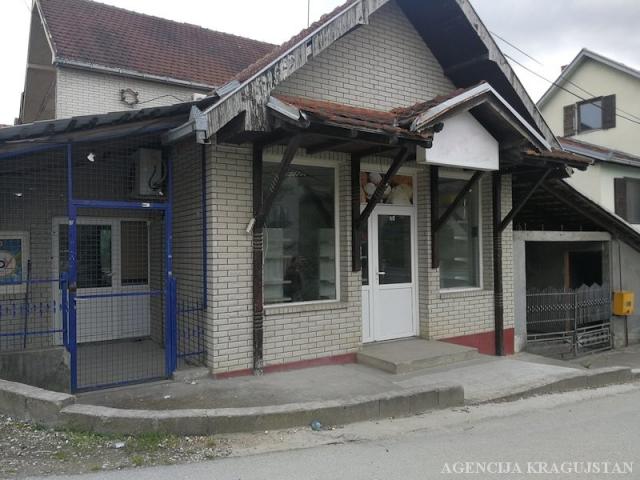 Izdavanje, Lokal, 85. 00m2 , Bresnica