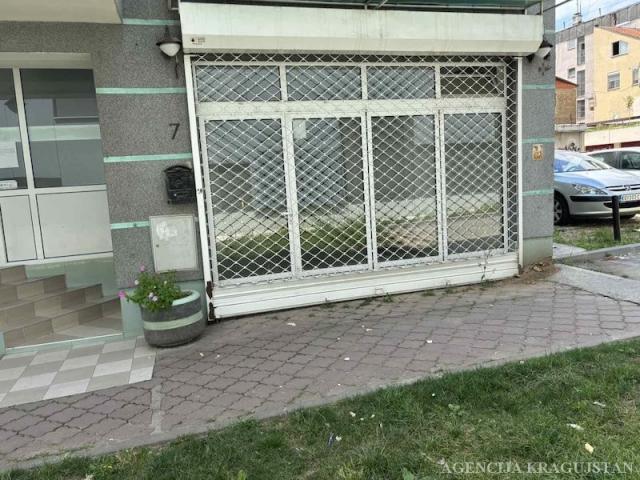 Prodaja, Lokal, 28. 00m2 , Centar