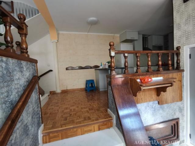 Izdavanje, Stan, 70. 00m2 , Centar