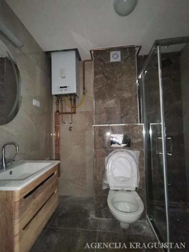 Izdavanje, Stan, 51. 00m2 , Centar