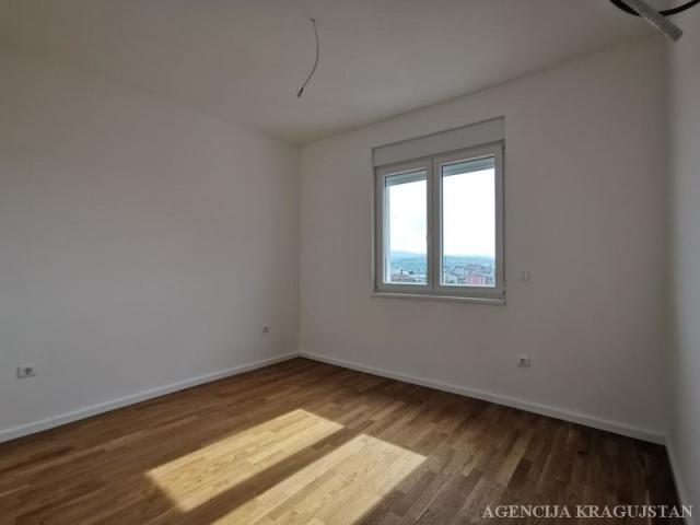 Prodaja, Stan, 87. 48m2 , Centar