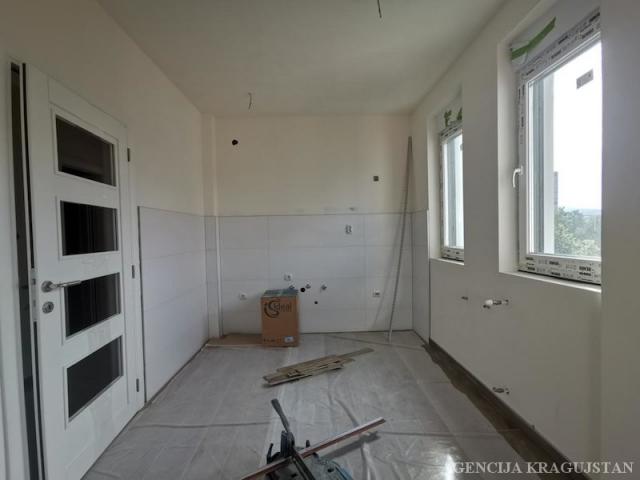 Prodaja, Stan, 77. 00m2 , Centar