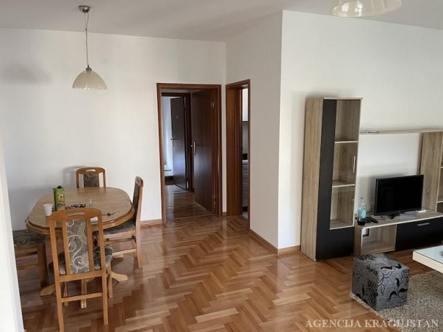 Izdavanje, Stan, 58. 00m2 , Centar