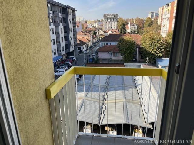 Izdavanje, Stan, 58. 00m2 , Centar