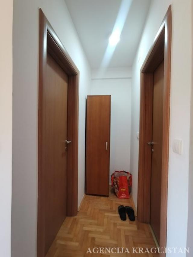 Prodaja, Stan, 43. 00m2 , Centar