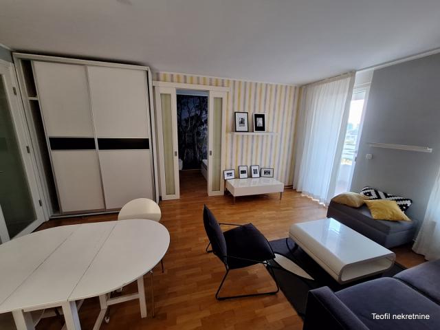 NOVI BEOGRAD BELVIL 50m2 , (T) , 800e