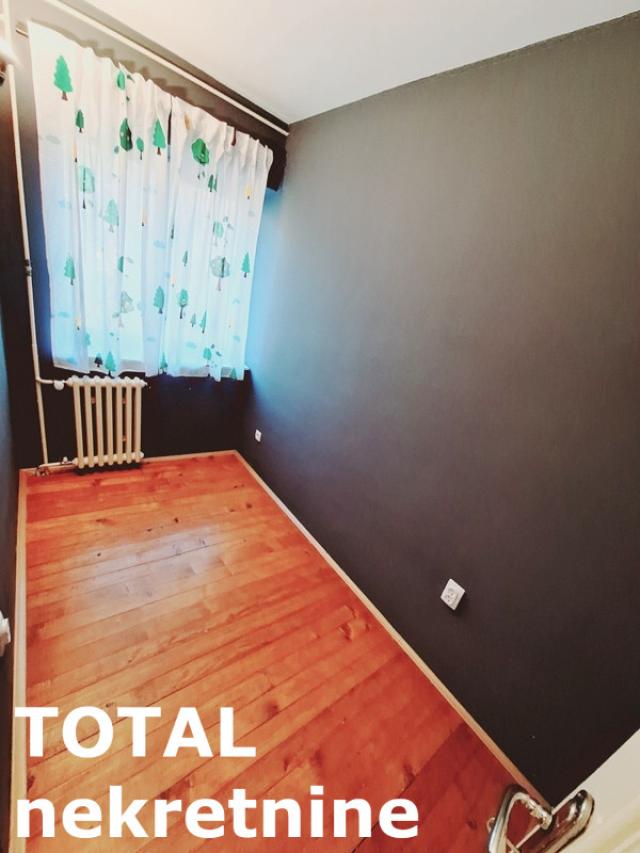 4 Četvorosoban stan NOVI SAD, 232800€