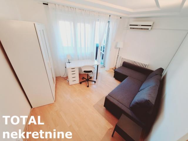 4 Četvorosoban stan NOVI SAD, 232800€