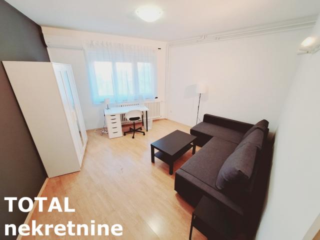 4 Četvorosoban stan NOVI SAD, 232800€