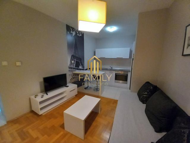 Izdavanje stana – Grbavica, Novi Sad, 30m2