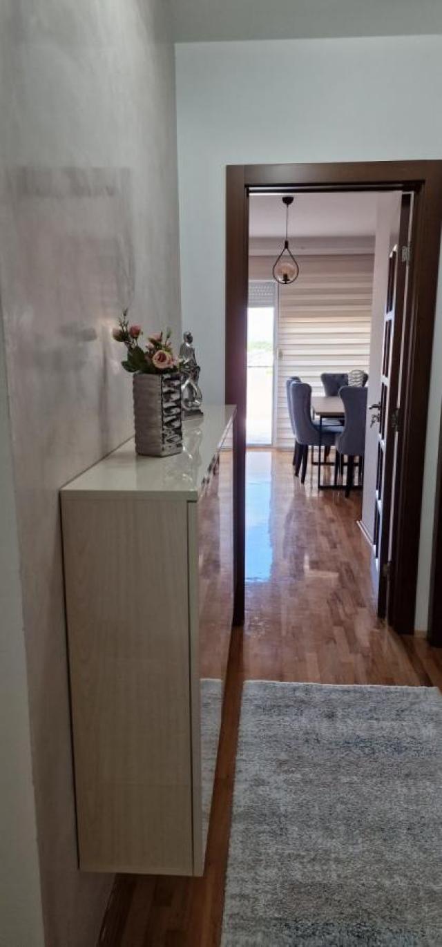 Prodaja, Stan, 55m2 , Centar