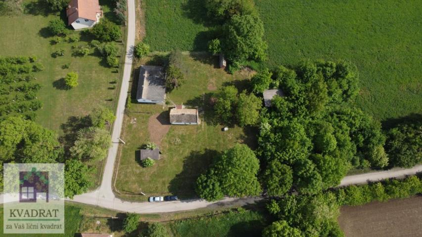 Seosko domaćinstvo  68 m2 +41m2 +20m2, 1, 25ha, Grabovac , Obrenovac     40. 000 €