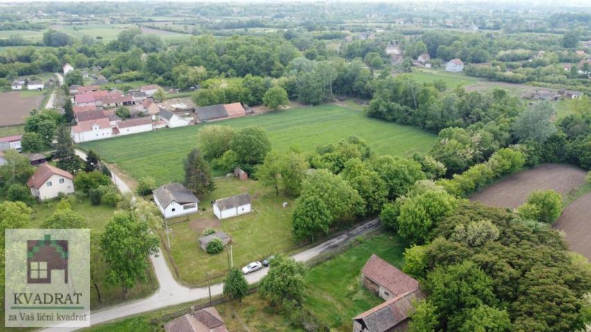 Seosko domaćinstvo  68 m2 +41m2 +20m2, 1, 25ha, Grabovac , Obrenovac     40. 000 €