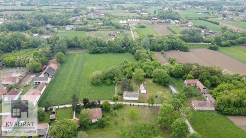 Seosko domaćinstvo  68 m2 +41m2 +20m2, 1, 25ha, Grabovac , Obrenovac     40. 000 €