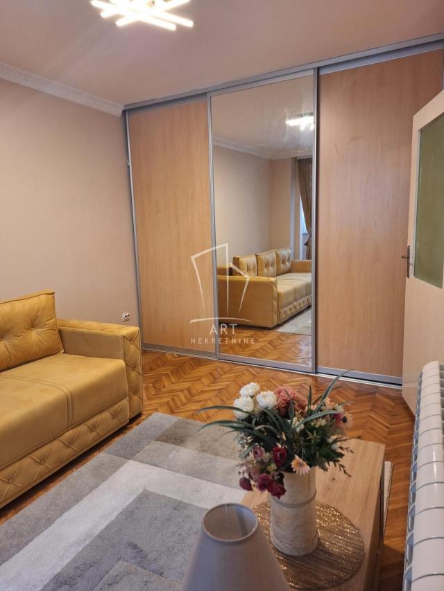 Vračar, odlična lokacija, mereno 65m2 ID#8675111