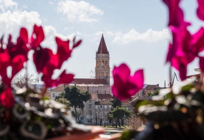 TROGIR, CENTAR GRADA