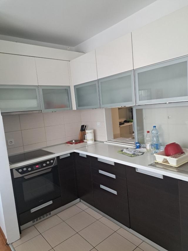 NOVI BEOGRAD BLOK 65 103m2 , 1350e