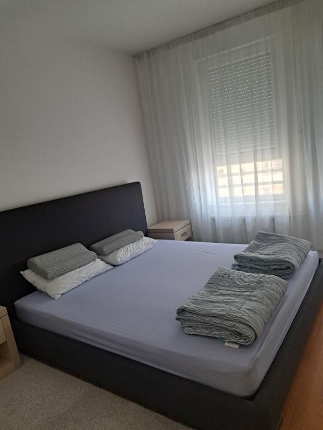 NOVI BEOGRAD BLOK 65 103m2 , 1350e