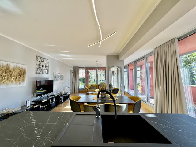 Opatija, Center - Superb 3 bedroom apartment with garden and garage