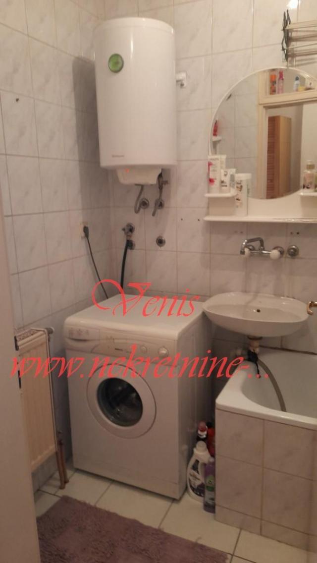 DETELINARA  ul. Banatska – 200 Eur USELJIV ID#2403