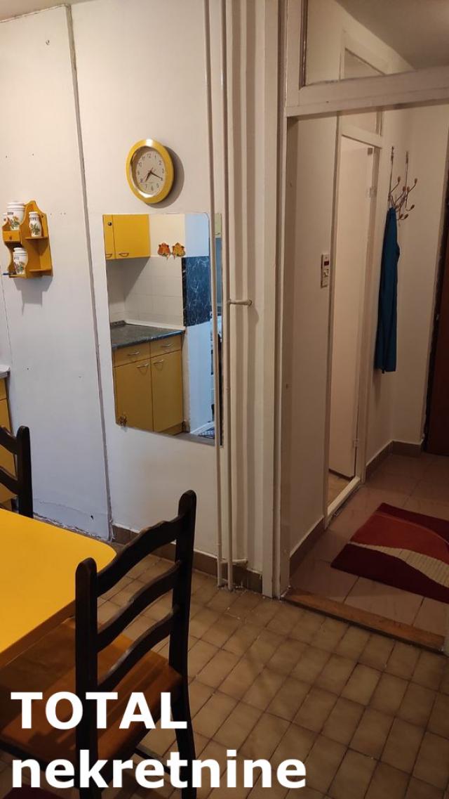 1 Jednosoban stan NOVI SAD, 72100€